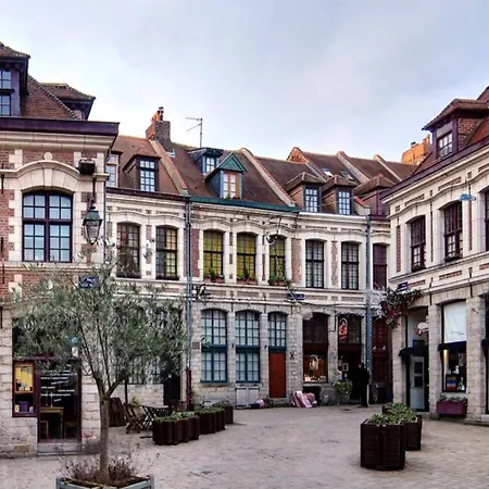 Vieux - Avec Terrasse + Parking